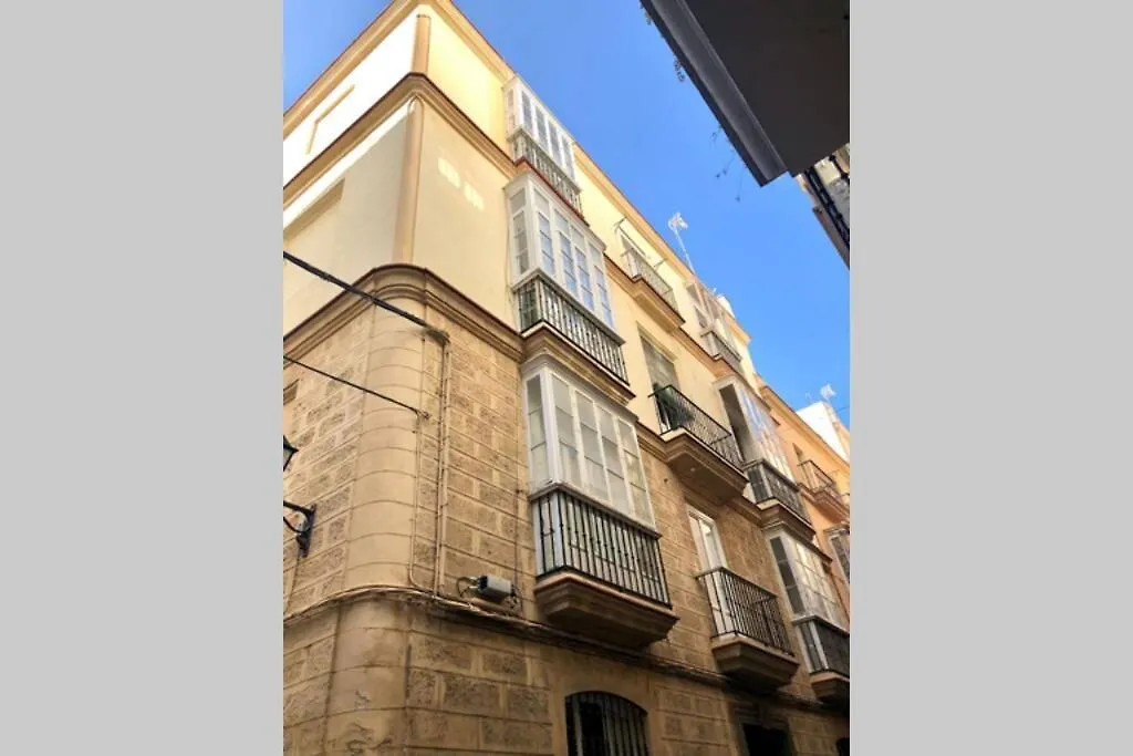 Gatu Premium Villa Libertad, Preferente Mayores De 25 Anos Y Familias Cádiz